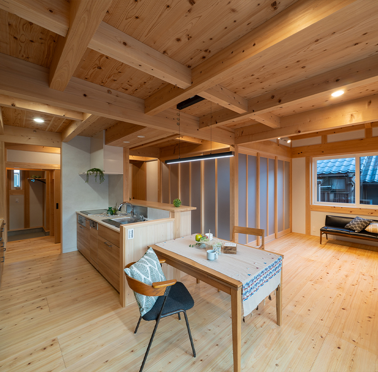 贅沢な総桧のリビング