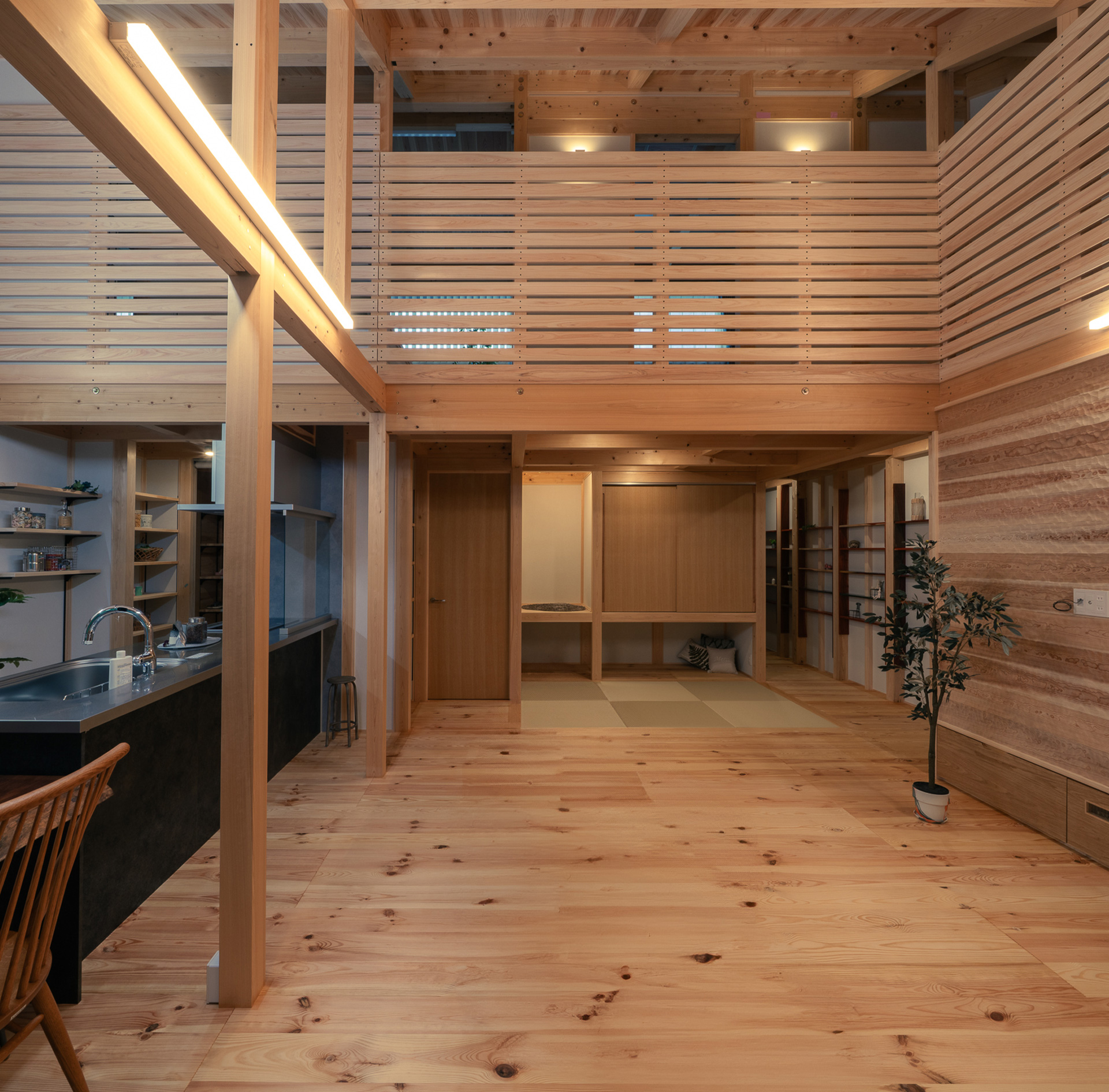 贅沢な総桧のリビング