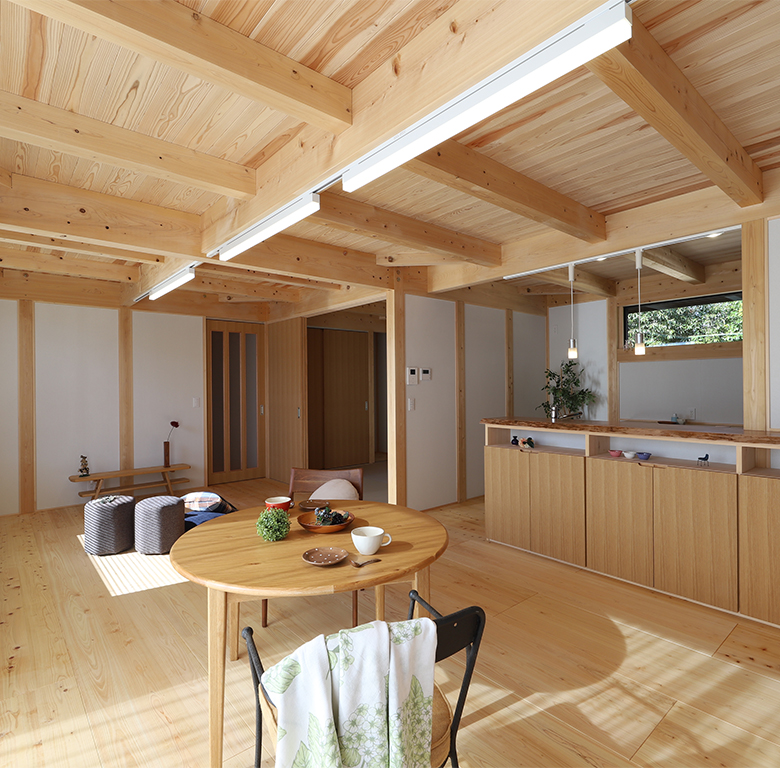 贅沢な総桧のリビング